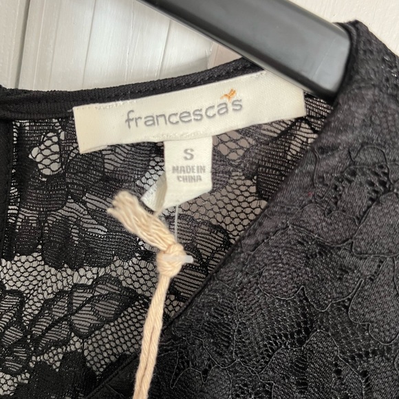 Francesca’s Black Lace Dress Size Small V- Neck Keyhole Back Flowy Sleeves NWT - Picture 4 of 8